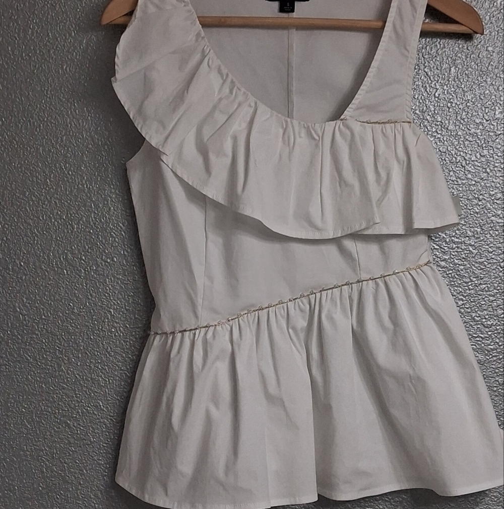 NWT Wildfox Asymmetrical Sleeveless Blouse With Peplum Bottom.    Size S